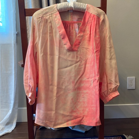 Diane Von Furstenberg Tops - Diane von Furstenberg small silk top